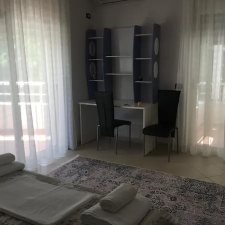 Vacation In Gjiri I Lalezit, Lalez, דורס